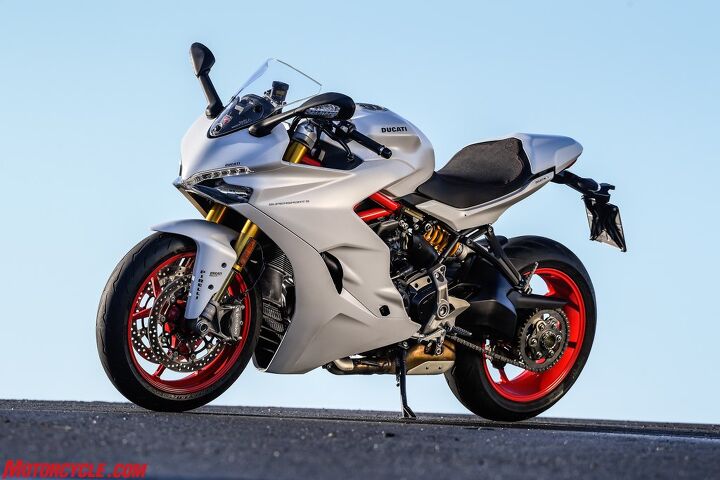 022017-Ducati-Supersport-7-image08.jpg